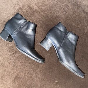 BASS Shoes